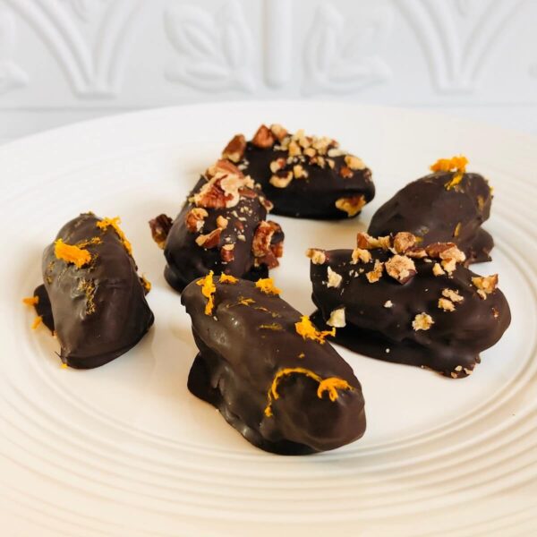 DATES DIPPED IN CHOCLATE